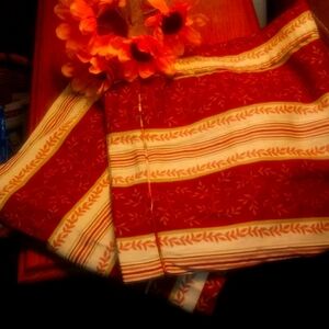 Pillow shams set of 2- 25in sq.